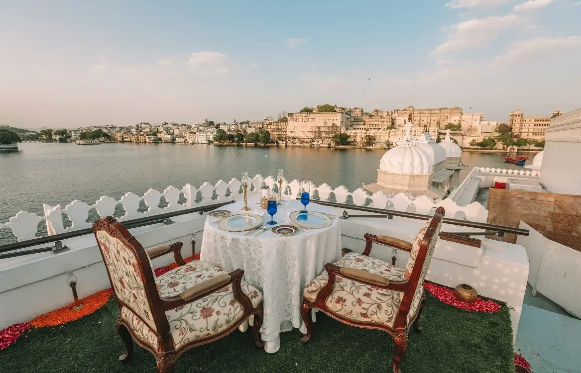 Rajasthan Honeymoon Tour Packages - Jaipur-Jaisalmer-Jodhpur-Udaipur Tour Package | KoiKoi Travel