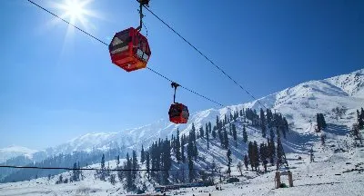 Kashmir Honeymoon Tour Packages - Srinagar-Gulmarg-Pahalgam-Srinagar-Sonamarg-Srinagar Tour Package | KoiKoi Travel